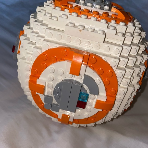 BB-8 Lego Set 75187 does not include box or stand but has all Lego parts - Picture 3 of 7